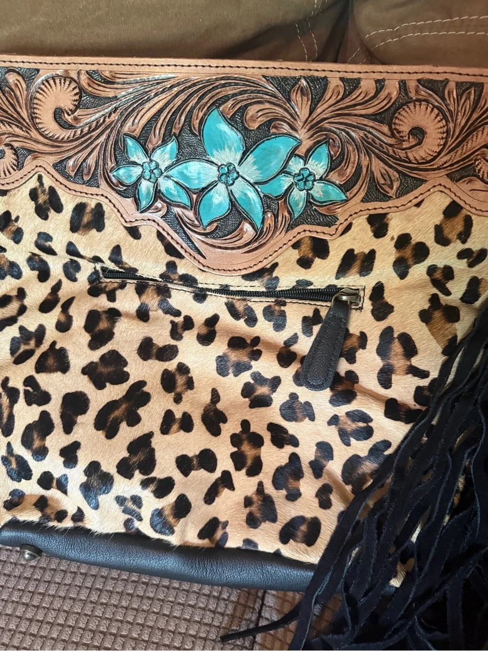 Leopard Print Shoulder/Crossbody Bag with Turquoise Tooled Floral Accent - Picture 2 of 6